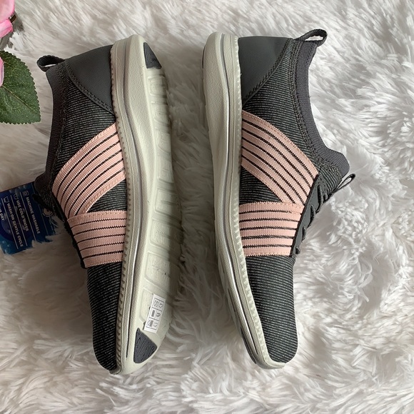 NWOB Skechers air cooled memory foam sneakers 7.5 - Picture 4 of 6